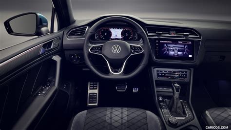 Volkswagen Tiguan | 2021MY | Interior, Cockpit