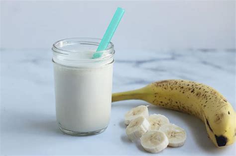 Best Banana Milk (Easy, Fresh, Low Sugar!)