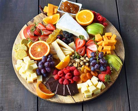 How to make the BEST Fruit and Cheese Board – Modern Honey