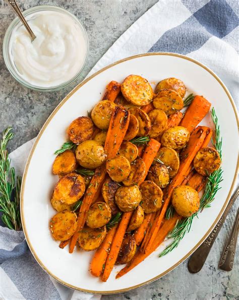 Roasted Potatoes and Carrots – WellPlated.com