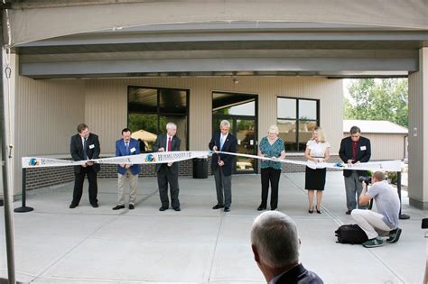 Hobart Institute of Welding Technology hosts open house, ribbon cutting