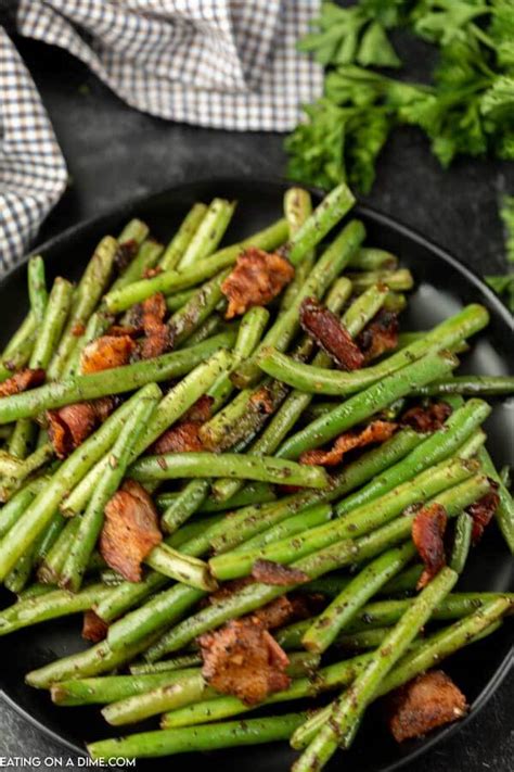 Green beans with bacon - The BEST Green Beans and Bacon