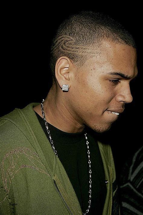 10 of The Coolest Chris Brown Hairstyles to Try – Cool Men's Hair