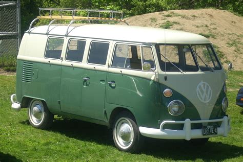 File:Volkswagen Bus (Hudson).JPG - Wikimedia Commons