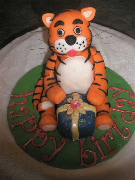 Tiger Cake Topper - CakeCentral.com