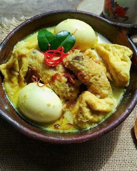 Resep Opor Ayam Spesial Lebaran Paling Lezat & Praktis