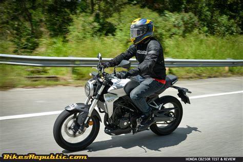 2019 Honda CB250R Test & Review – “Simple Yet Fun” - Motorcycle news, Motorcycle reviews from ...