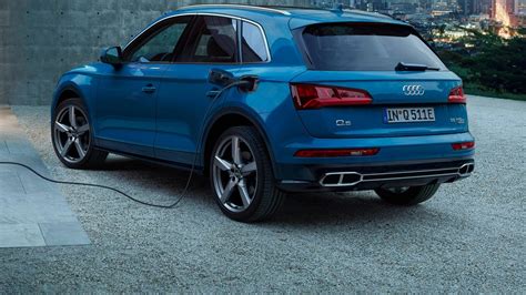 Audi Q5 plug-in hybrid packs a lot of torque and over 25 miles of electric range - CNET