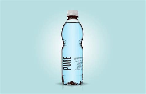 Free Clear Plastic Bottle Mockup (PSD)