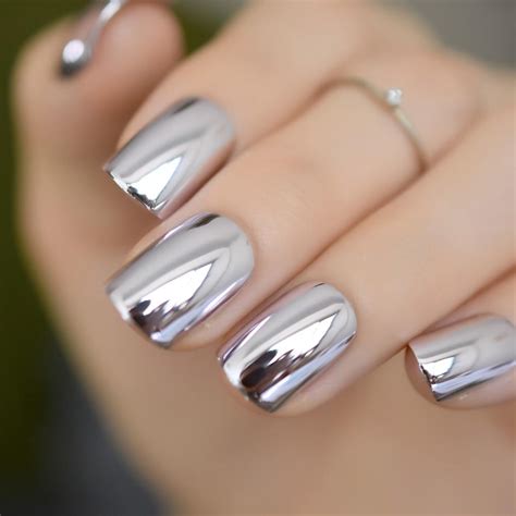 Shiny Punk Style Metallic Light Nails | Metallic nails design, Chrome nails designs, Chrome nail art