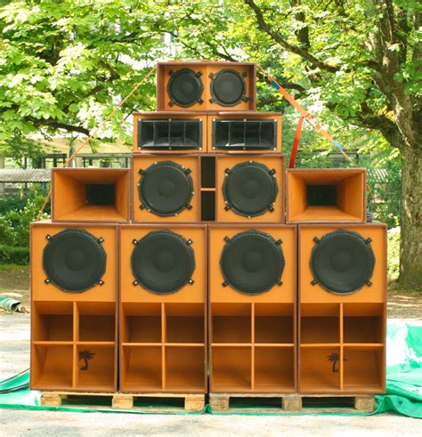 Diving Into the History of the Legendary Jamaican Sound System – BLAM UK CIC