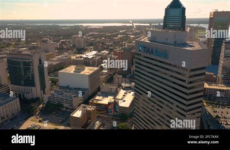 Tiaa bank building Stock Videos & Footage - HD and 4K Video Clips - Alamy