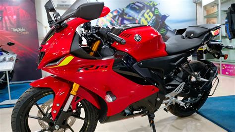 Yamaha R15 Bike Red