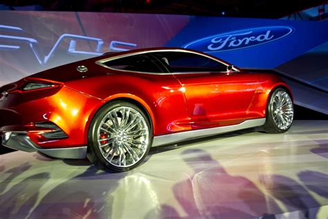 Evos - Ford Unveils a Beautiful New Hybrid Electric Concept