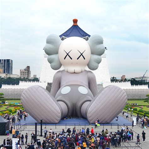 As His Market Explodes, KAWS Parts Ways With Longtime Dealer Perrotin ...