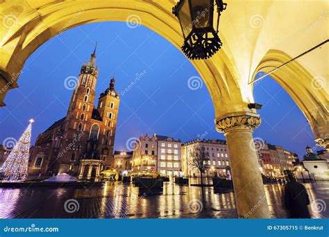 Krakow Main Square at Night Stock Image - Image of night, cloth: 67305715