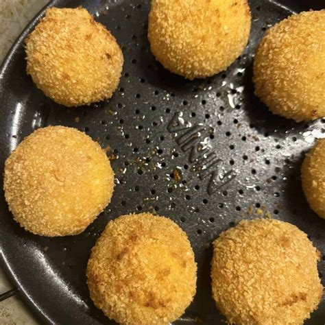 Air fryer mashed potato balls | air fryer potato cheese balls - SecondRecipe