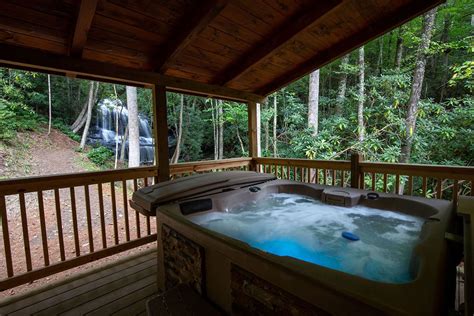 Top Vacation Rentals with Hot Tubs in the NC Mountains - Discover ...