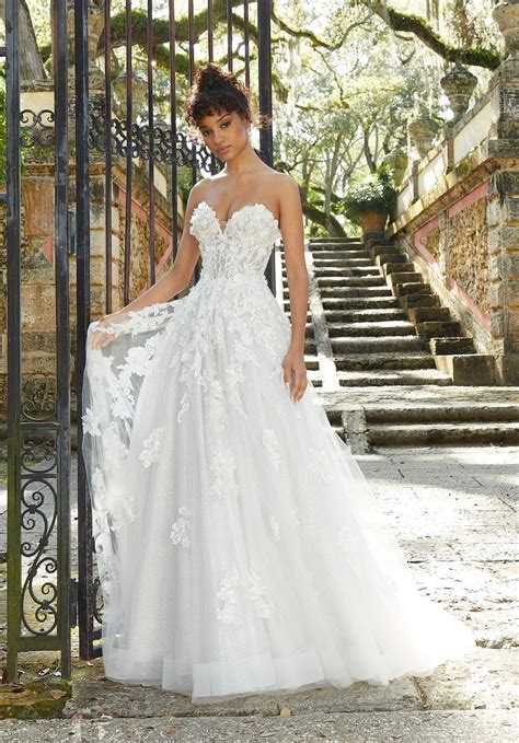 10 Beautiful Botanical Wedding Dresses