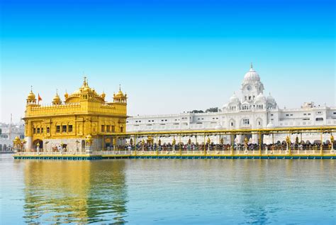 Golden Temple - Architecture, Attractions, Timings & How to Reach