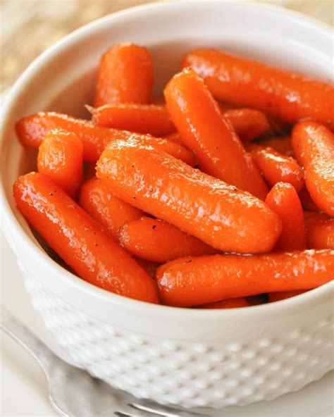 Brown Sugar Glazed Carrots Recipe (+VIDEO) | Lil' Luna