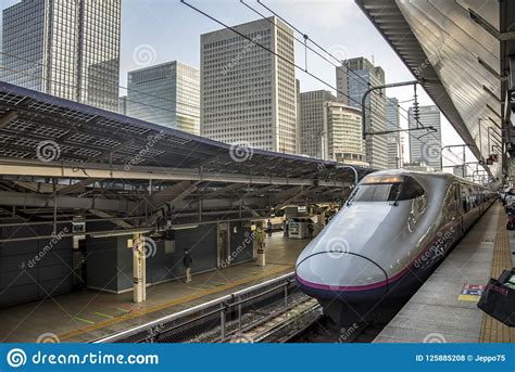 Shinkansen at Tokyo Railway Station, Japan Editorial Stock Photo - Image of cityscape, travel ...