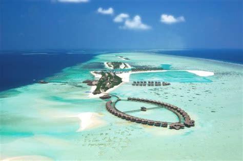 20 Aerial Views Of Some Of The Most Amazing Maldives Resorts