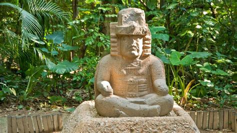 Olmec sculpture stock image. Image of ancient, mexico - 10211655