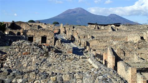 Roman city Pompeii, buried by Mt Vesuvius eruption, rediscovered on April 1, 1738 | KidsNews