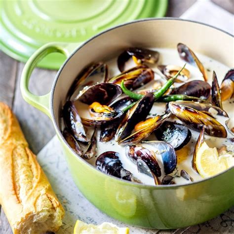 Mussels in a Creamy Sauce - Le Creuset Recipes