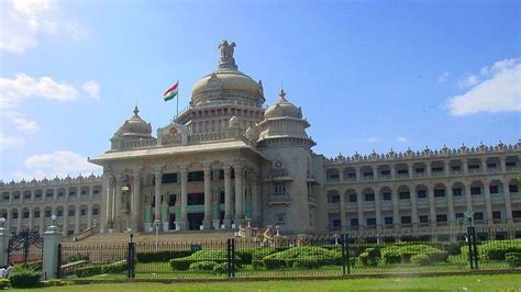 Past And Present Of Famous Places Of Bangalore: TripHobo