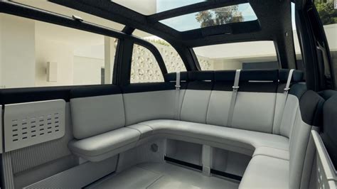 Electric car startup Canoo reveals sci-fi 'lounge on wheels' -- for ...