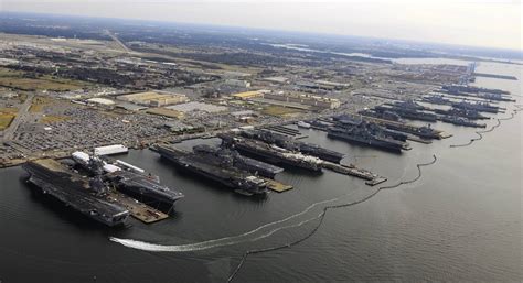 Nine Flat Tops at US Navy base Naval Station Norfolk, December 20, 2012 [2580 x 1400] : MilitaryPorn