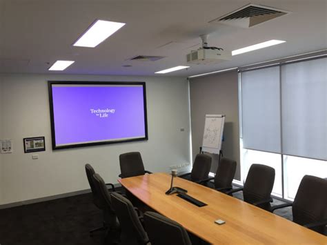 An upgraded projector system for Dräger meeting room - DIB Australia