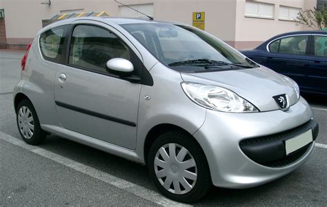 PEUGEOT 107 - Review and photos