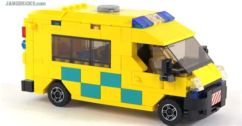 LEGO City custom Ambulance MOC #2