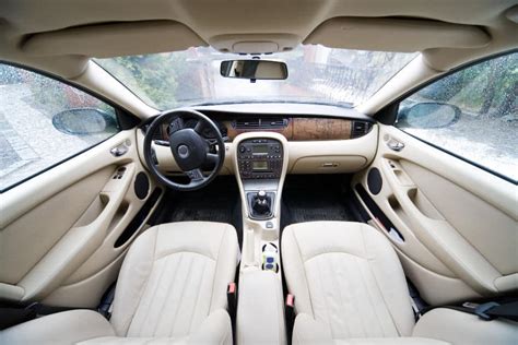 What Are the Best Car Interior Color Combinations and Materials