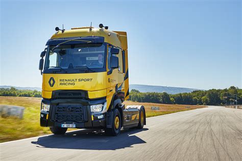 T HIGH RENAULT SPORT RACING, THE NEW RENAULT TRUCKS LIMITED SERIES ...