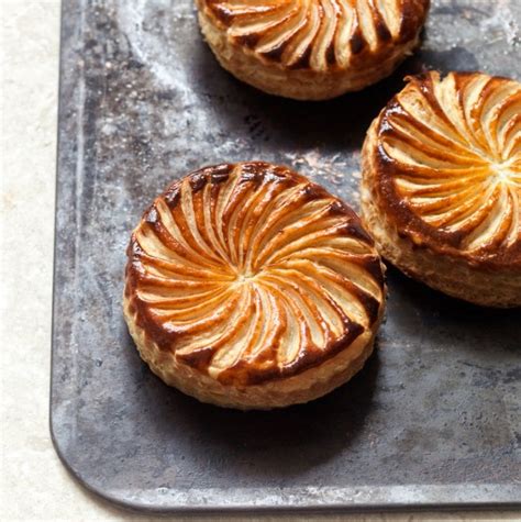 Plum pithiviers French pastry recipe - Chatelaine