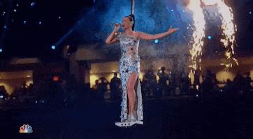 Katy Perry Firework GIFs - Find & Share on GIPHY