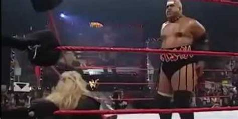 10 Funniest Stinkface Moments From Rikishi's Career