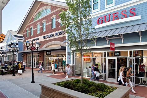 About Merrimack Premium Outlets® - A Shopping Center in Merrimack, NH - A Simon Property