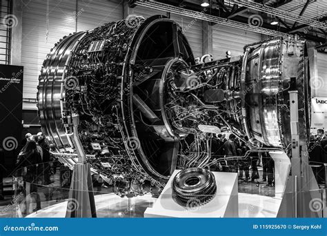 Turbofan Jet Engines Rolls-Royce Trent XWB Editorial Image - Image of aviation, tech: 115925670