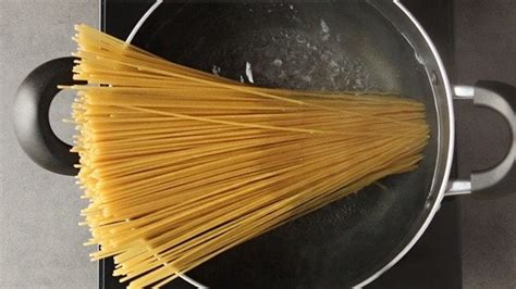 WATCH: Top Tips for Cooking Pasta