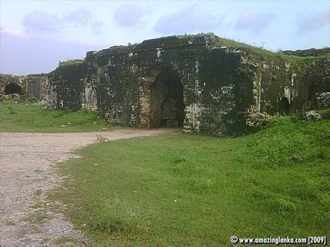 Jaffna Fort | AmazingLanka.com