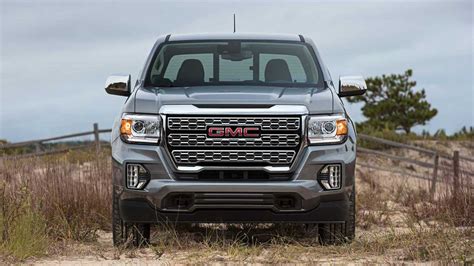 GMC Finally Shows Us 2021 Canyon Denali's 'Heroic Grille' Design