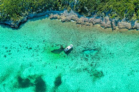 The 18 Best Snorkeling Spots In The Bahamas | Sandals