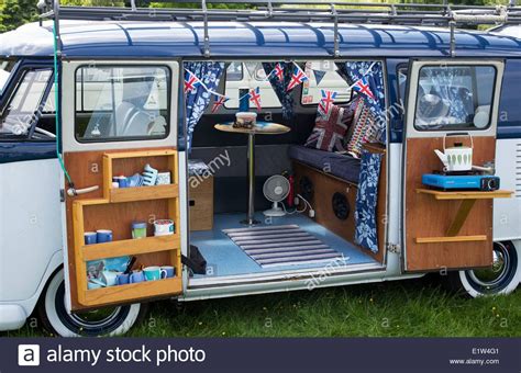 Download this stock image: VW Split Screen Volkswagen camper van ...