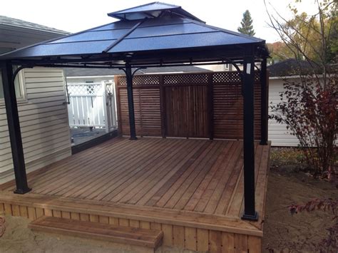 Beautiful deck with privacy fence and aluminum gazebo | Backyard gazebo, Gazebo on deck ...