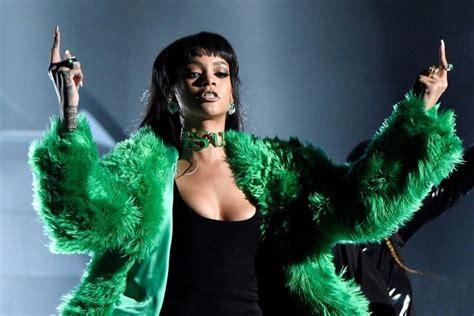 Rihanna wanted to play a free show during Baltimore protests | Dazed